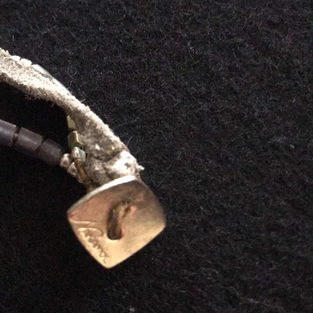Nakamol wrap bracelet in silver gray and graphite tones with center glass bead - Picture 5 of 5